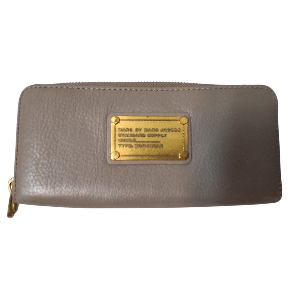 Marc by Marc Jacobs Standard Supply Leather Zip Around Wallet Taupe Grey Gold